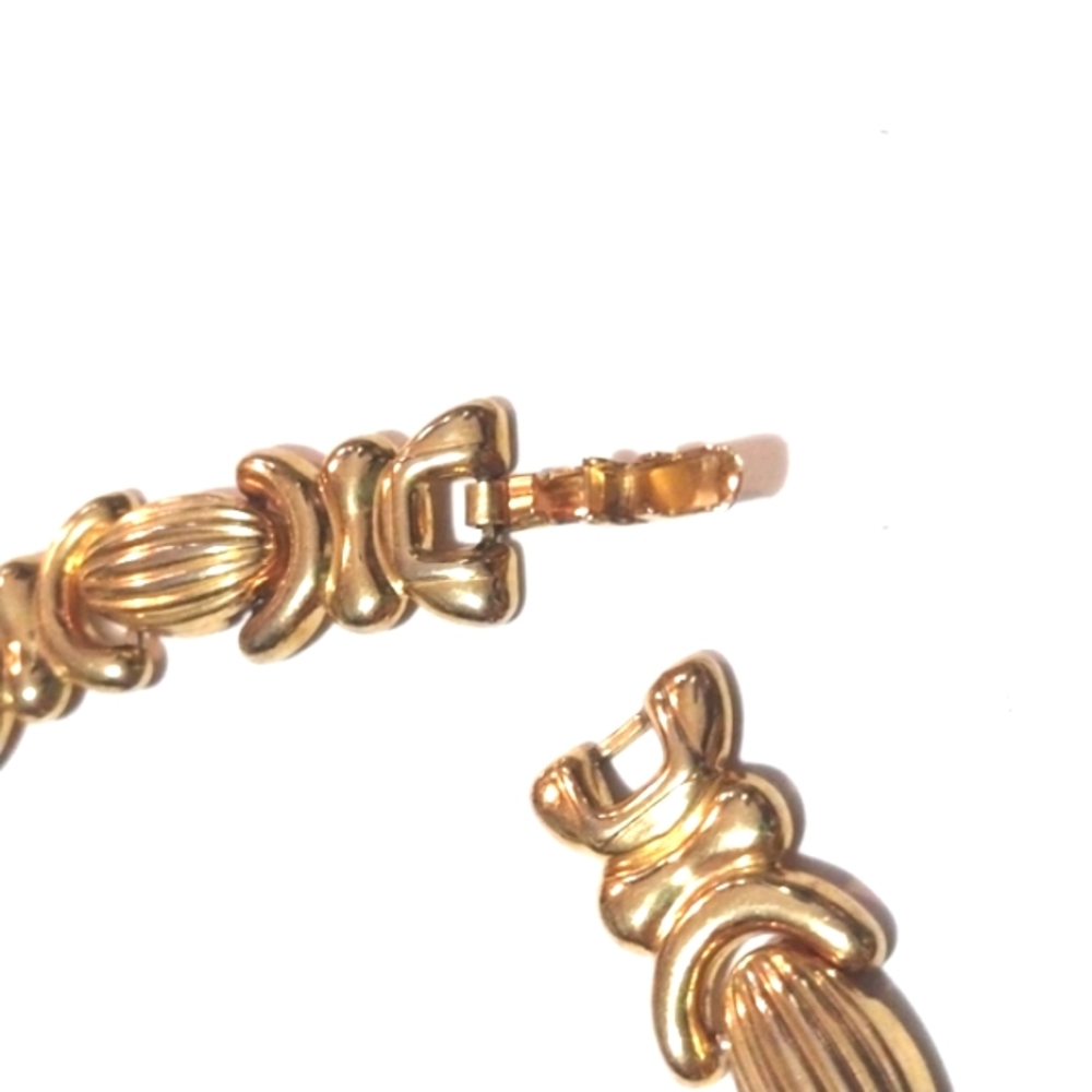 VINTAGE AVON BY NINA RICCI GOLD LINKED CHOKER NECKLACE - Picture 6 of 8